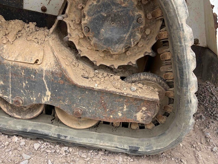 2018-bobcat-t595-image-6