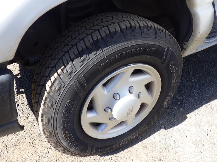 2008-ford-cargo-image-13