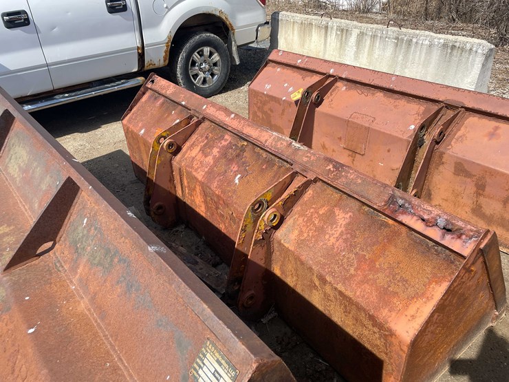 #5685-•-pin-on-bucket-image-5