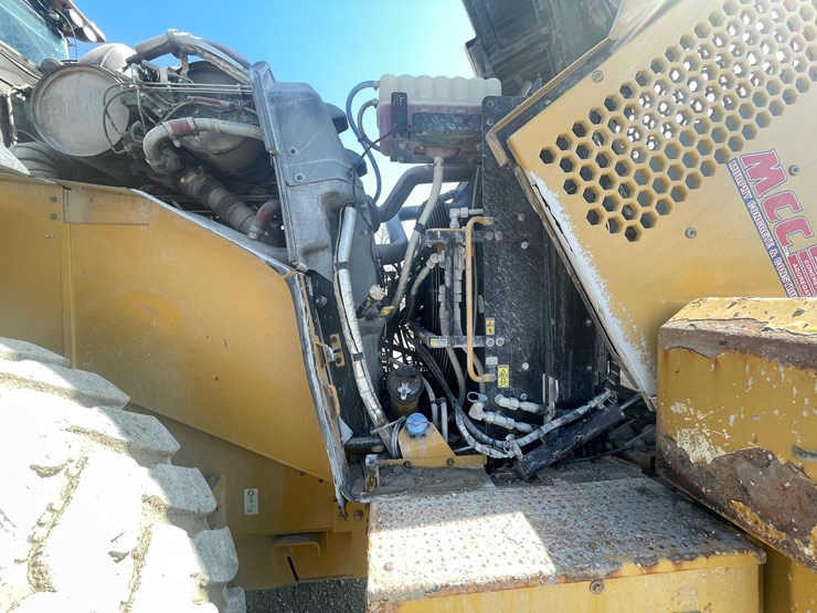 caterpillar-982m-image-61