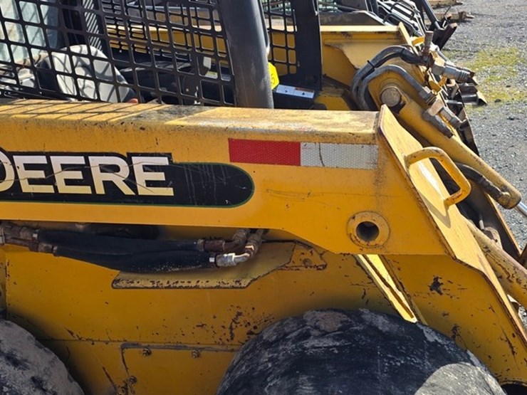 john-deere-270-image-9