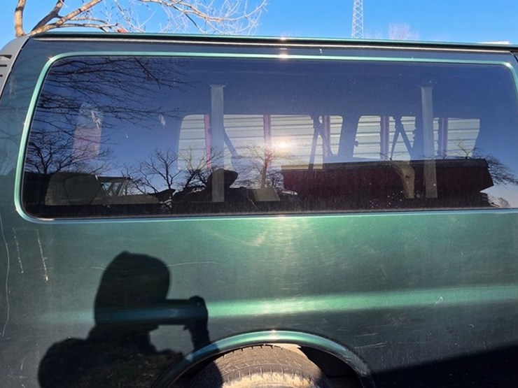 2000-chevrolet-3500-image-15