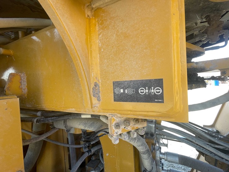 caterpillar-982m-image-52