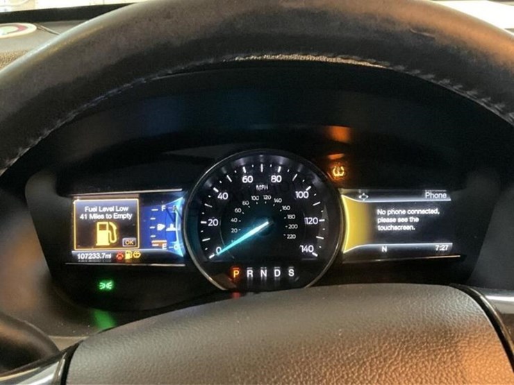 2016-ford-explorer-xlt-image-19