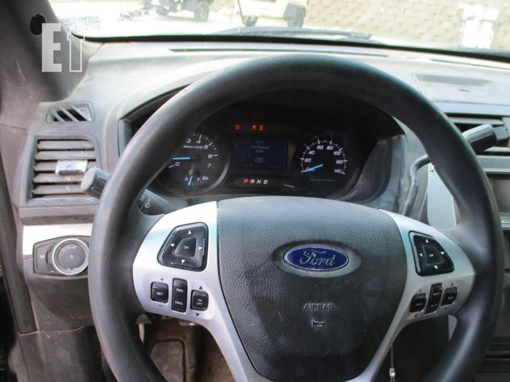 2014-ford-explorer-image-11