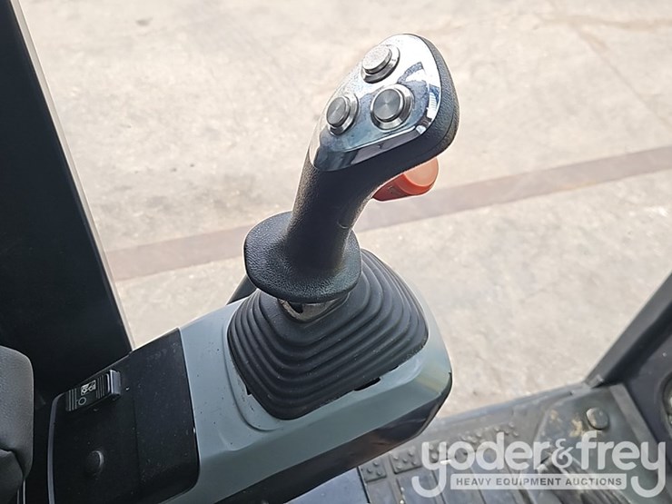 2016-komatsu-pc56-7-image-33