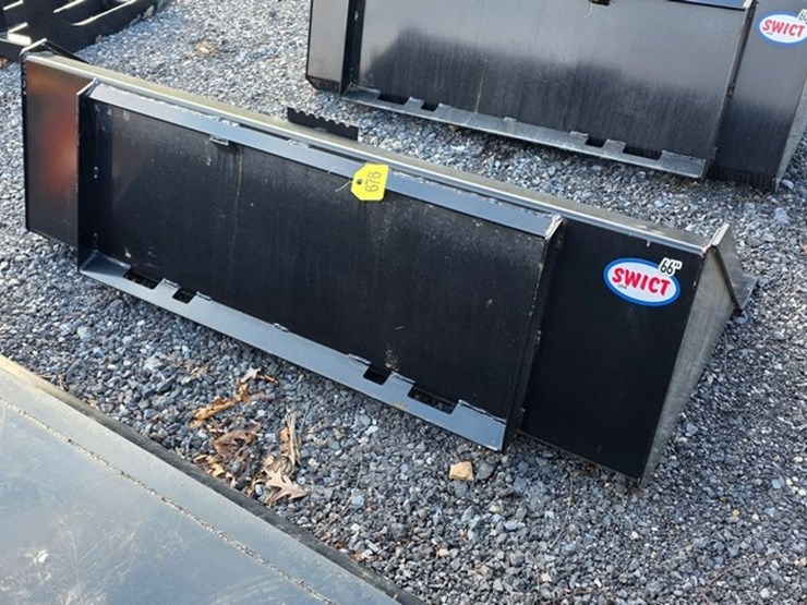 new-swict-66"-skidloader-bucket-image-2