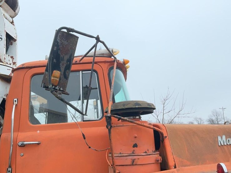 #303-•-mack-crane-truck-image-37