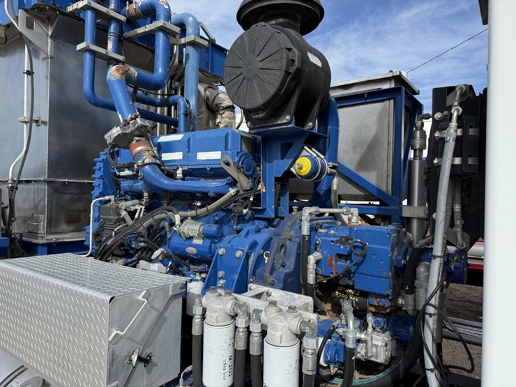 2011-cs&p-180k-scfh-10k-wp-nitrogen-pumper-mtd-on-2011-loadcraft-t/a-trailer-image-14