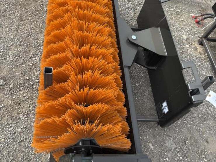 #141-•-skid-steer-61"-sweeper-image-2