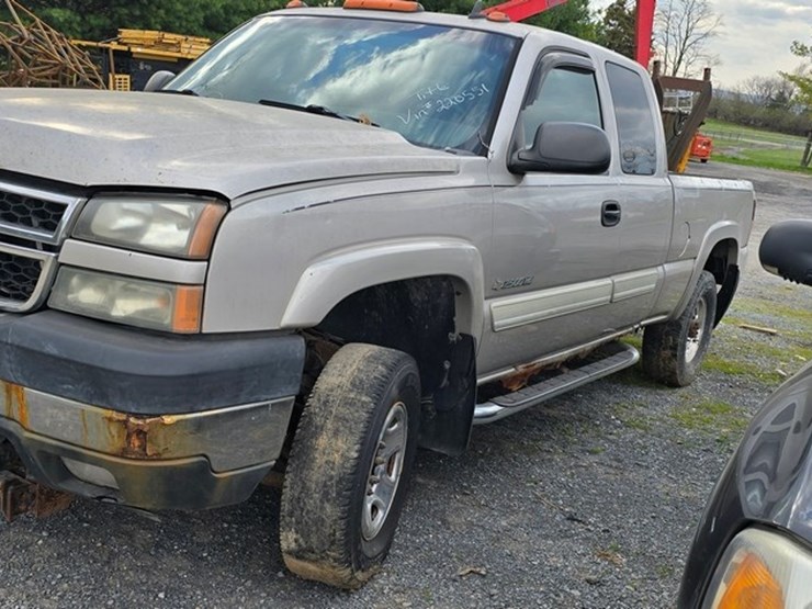 2006-chevrolet-2500-image-1