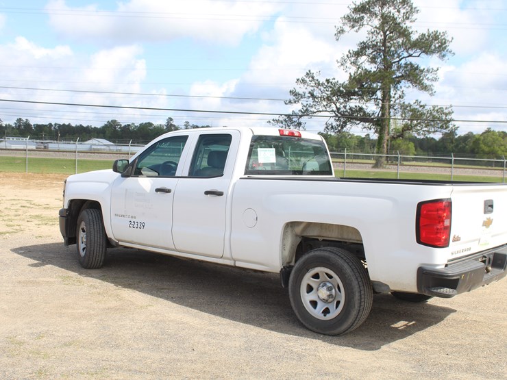 2015-chevrolet-1500-image-3