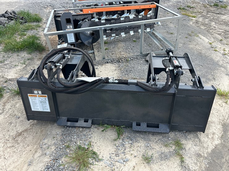 #46-•-72”-skid-steer-grapple-bucket-image-3
