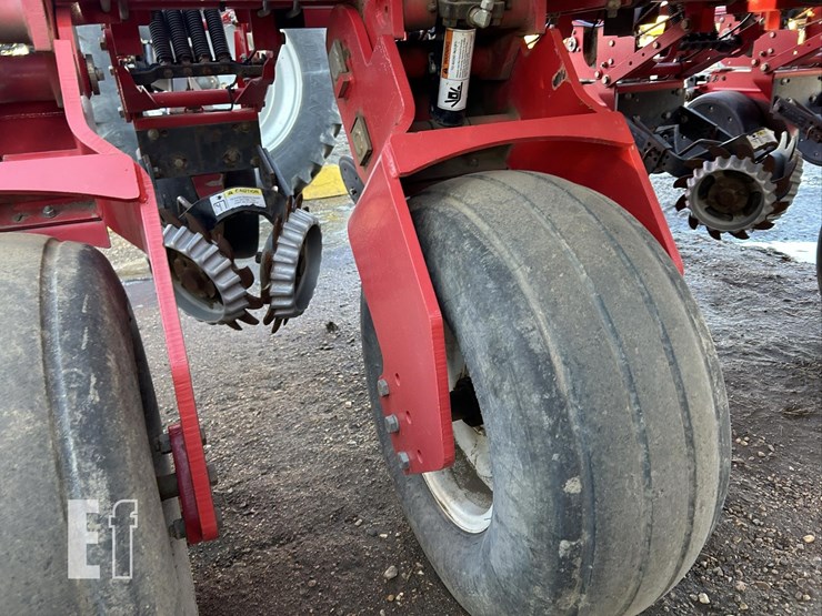 2009-white-8516-image-29