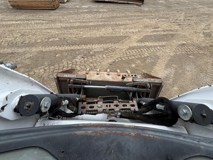2018-bobcat-s595-image-22