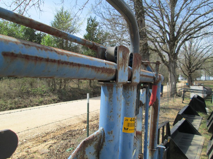 #44067-•-priefert-head-gate-image-6