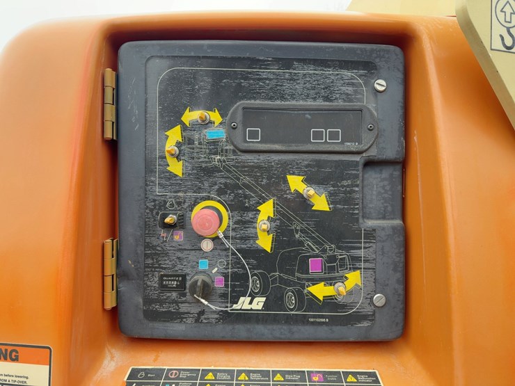 2014-jlg-400s-image-17