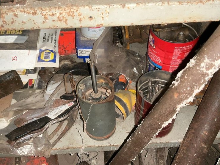 #231-•-parts-shelf-and-contents-image-7