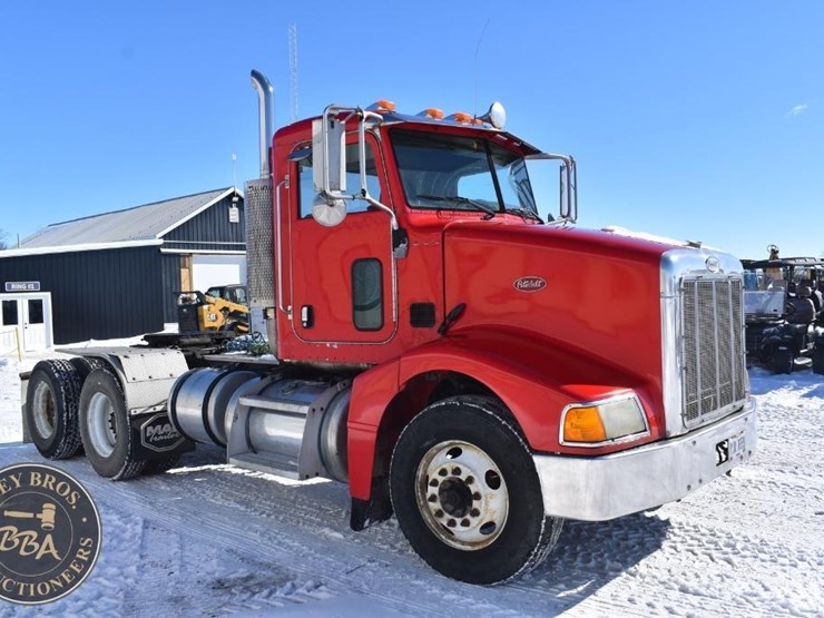 2005-peterbilt-385-image-7