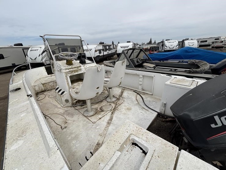 1990-unknown-trailer-image-11