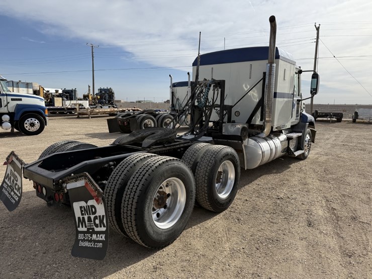 2015-mack-pinnacle-cxu613-image-5