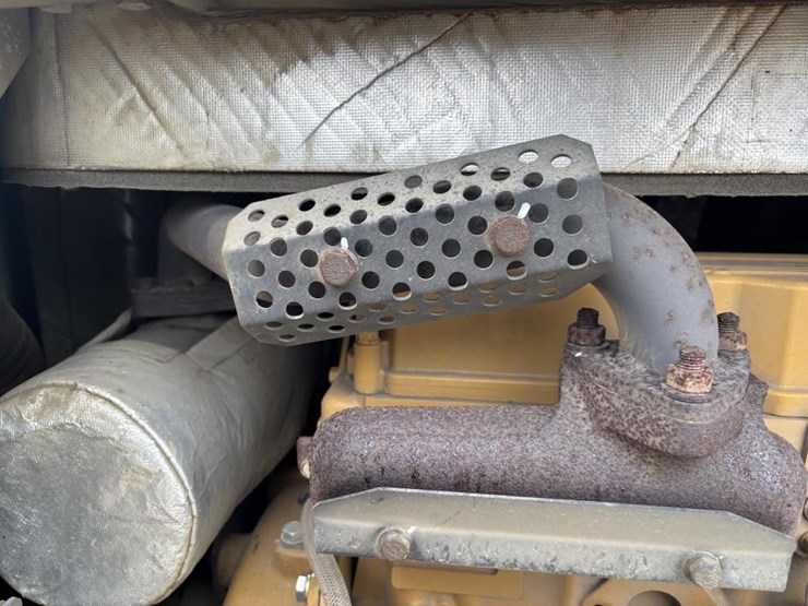 2010-caterpillar-303-image-55