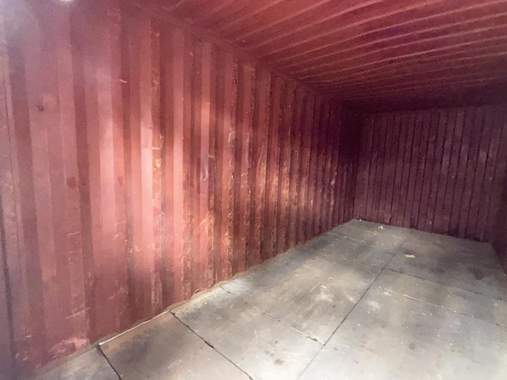#109-•-20'-conex/-container---red---used-image-6
