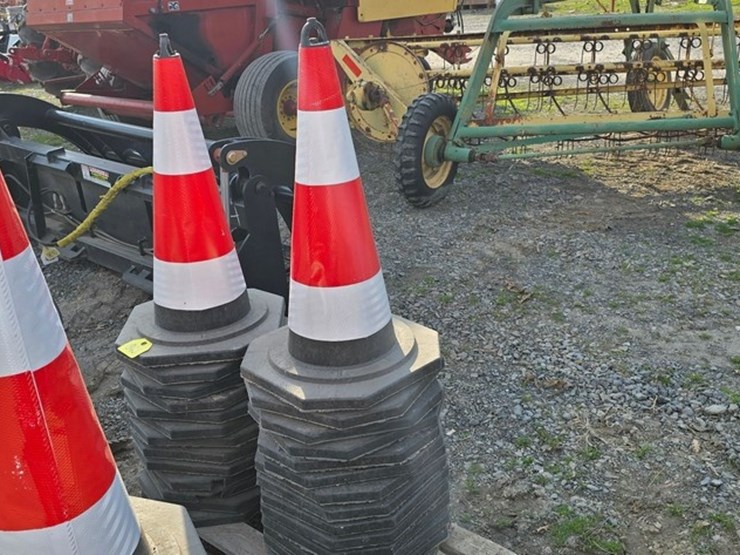 new-27-traffic-cones-image-1