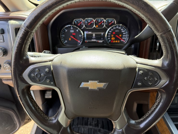 2014-chevrolet-silverado-1500-high-country-image-16