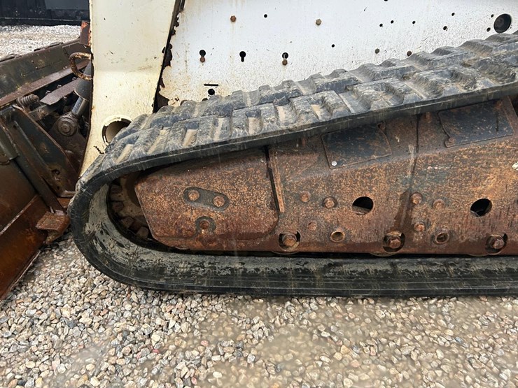 bobcat-t320-image-19