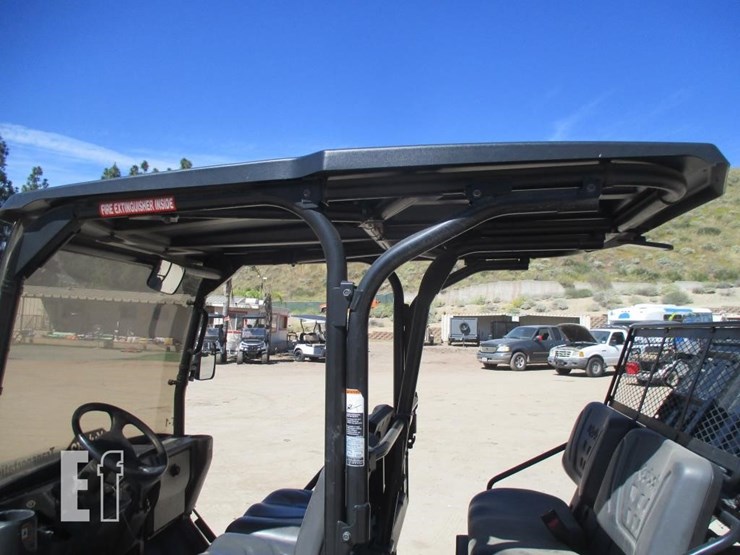 2019-kubota-rtvx1140-image-17