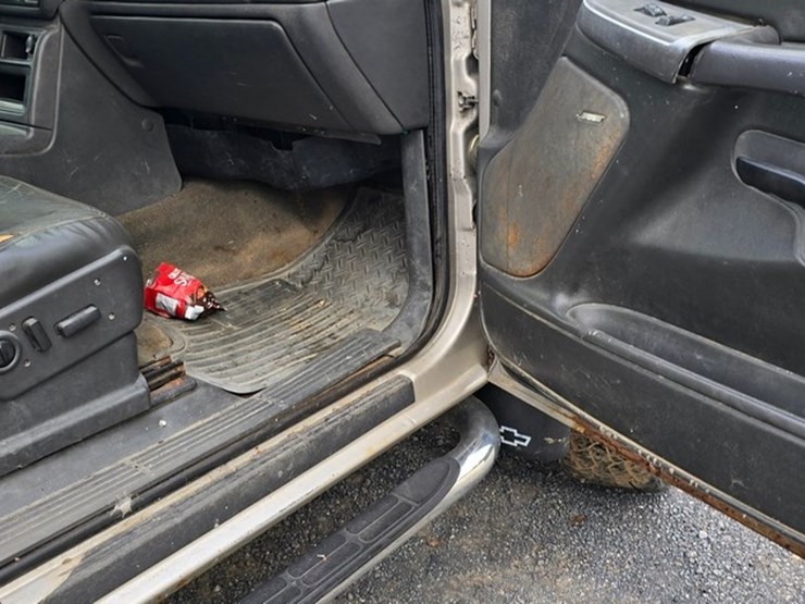 2006-chevrolet-2500-image-8