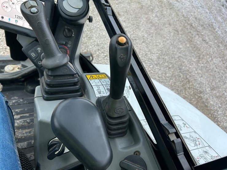 2023-bobcat-e35i-image-25