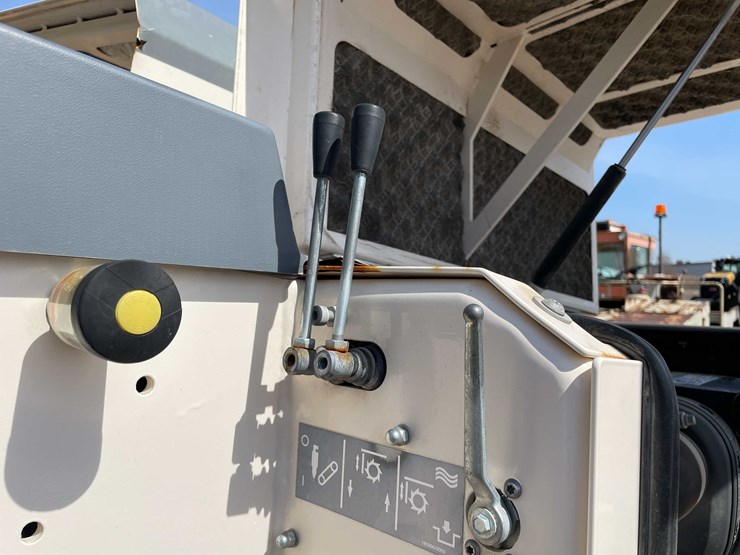 #5690-•-2017-wirtgen-w35ri-milling-machine-image-36