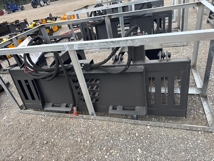 #23-•-skid-steer-rock-grapple-image-3