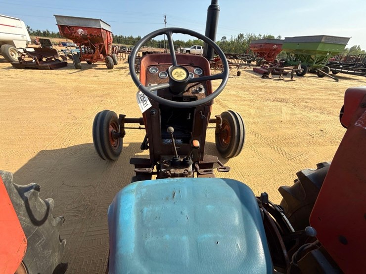 massey-ferguson-175-image-9