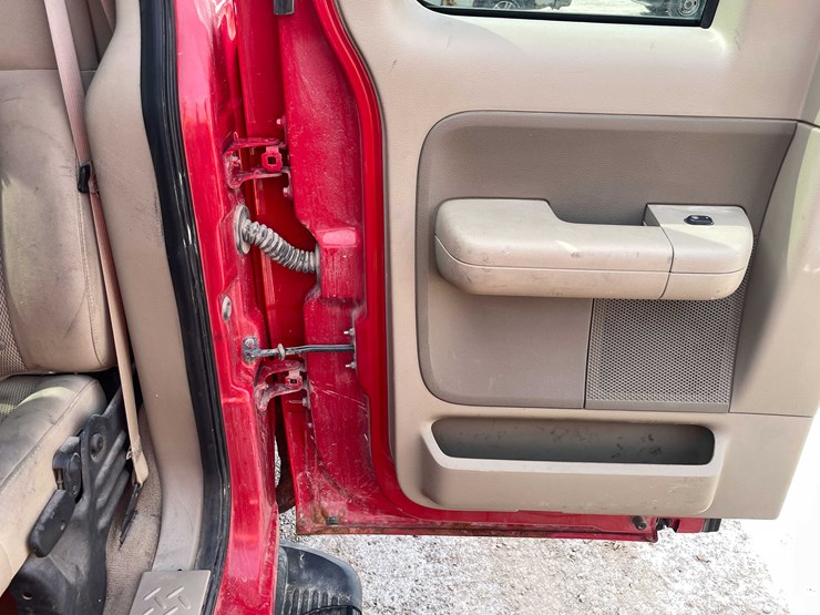 #5675-•-2006-f150-4x4-extended-cab-long-box-(has-wi-title)-image-55