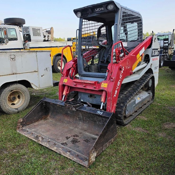 2022 TAKEUCHI TL8R2