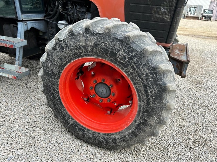 kubota-m105s-image-10