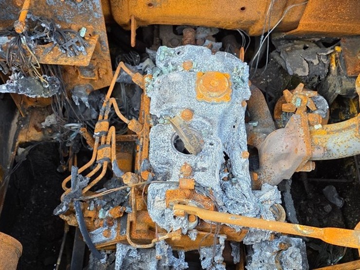 new-holland-ls140-image-30