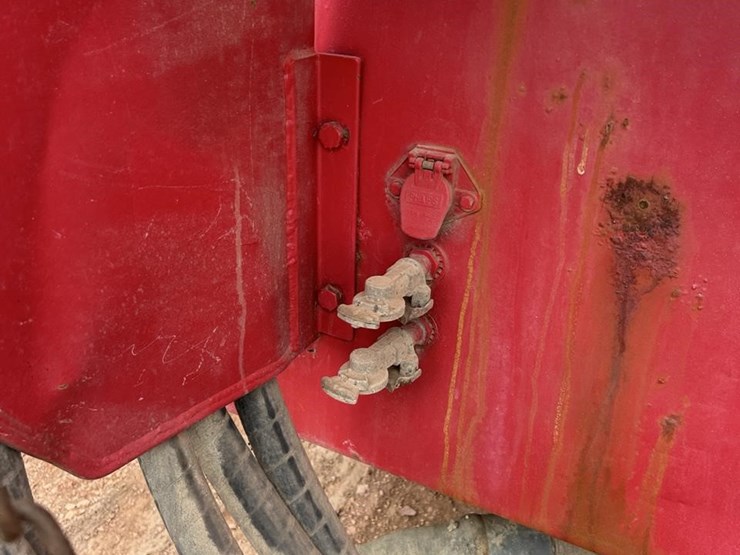 2004-peterbilt-357-image-65