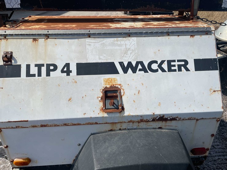 #5692-•-wacker-light-tower-image-19