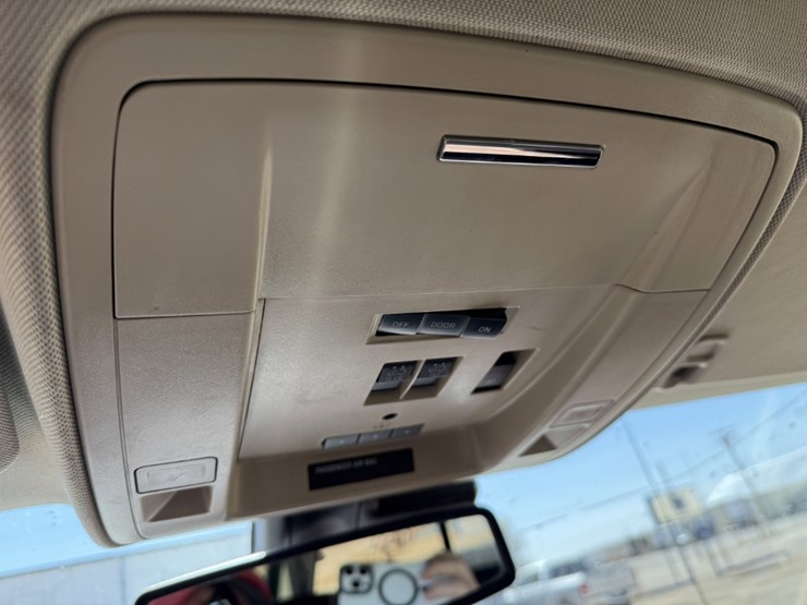 2014-chevrolet-silverado-1500-high-country-image-13