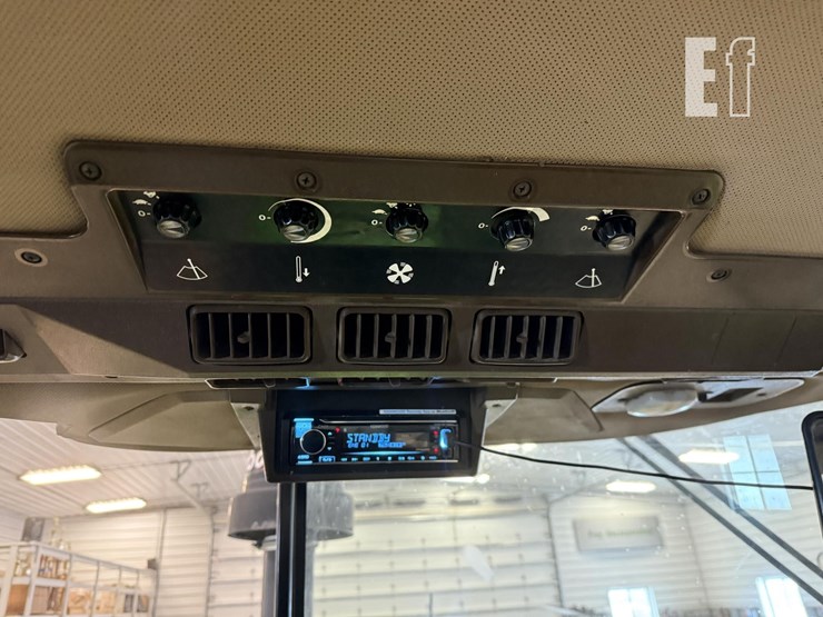 1989-john-deere-4455-image-25