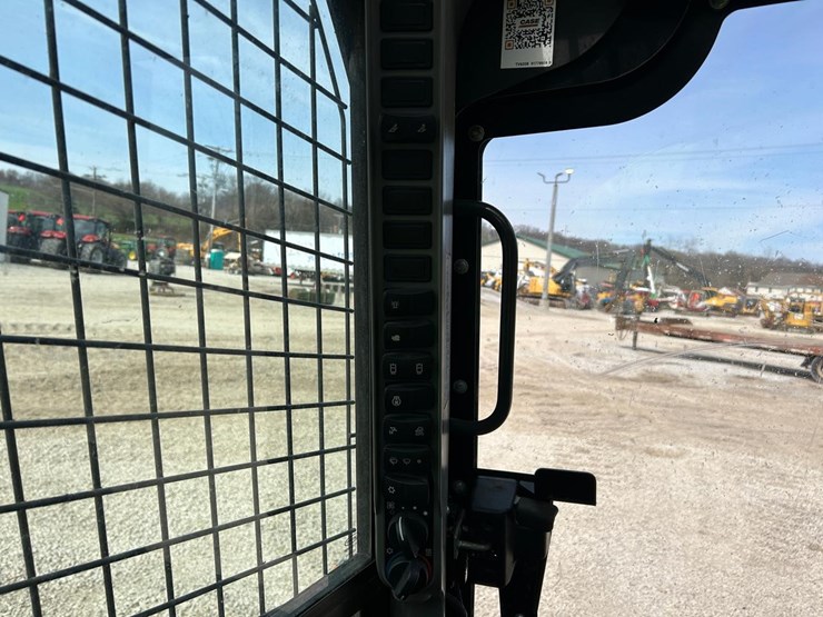 2023-case-tv620b-image-27