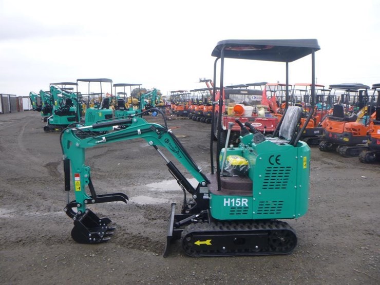 2026-agt-h15r-hydraulic-excavator-image-5