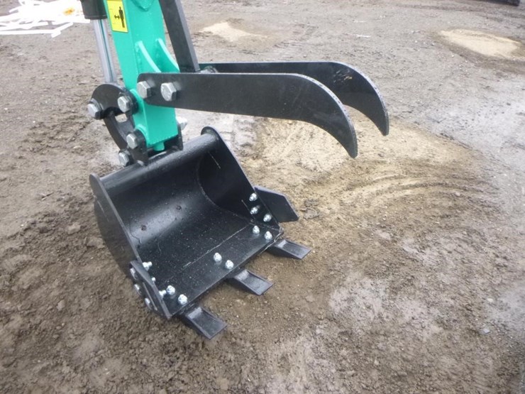 2025-agt-h15r-hydraulic-excavator-image-9