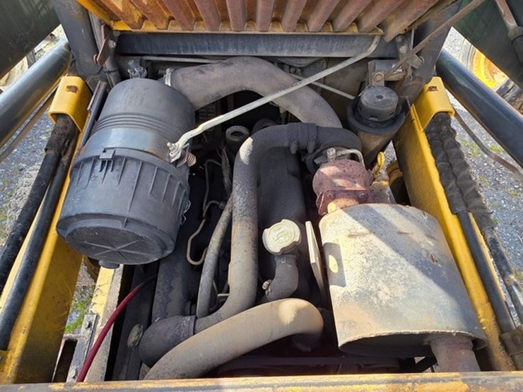 new-holland-ls180-image-31