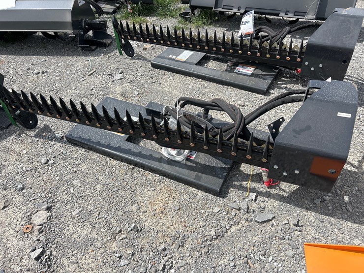 #39-•-skid-steer-sickle-mower-image-3