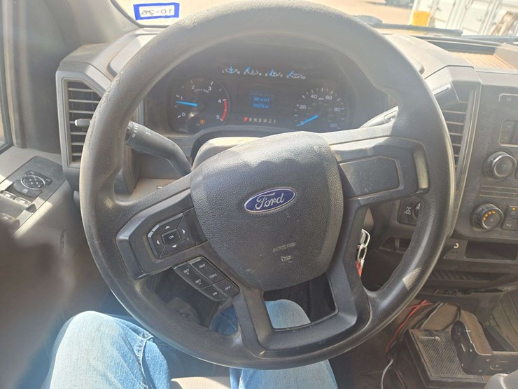 2018-ford-f350-image-18